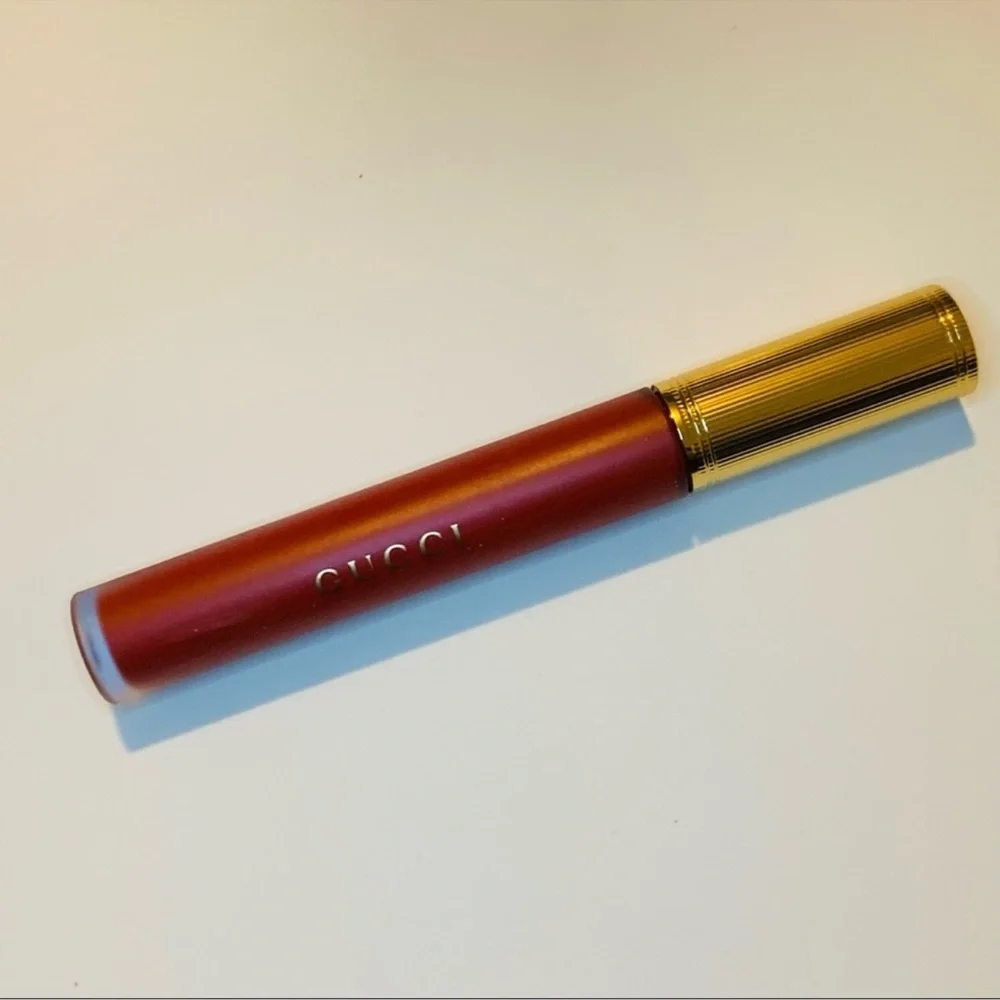 Gucci | Lipstick | Rouge A Levres Liquide Mat | Goldie Red